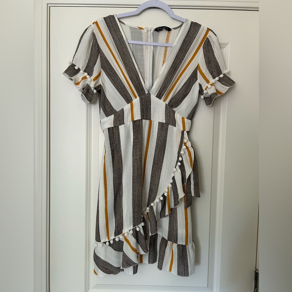Simplee Gray, Orange and White Striped Dress Size M - Picture 3 of 9